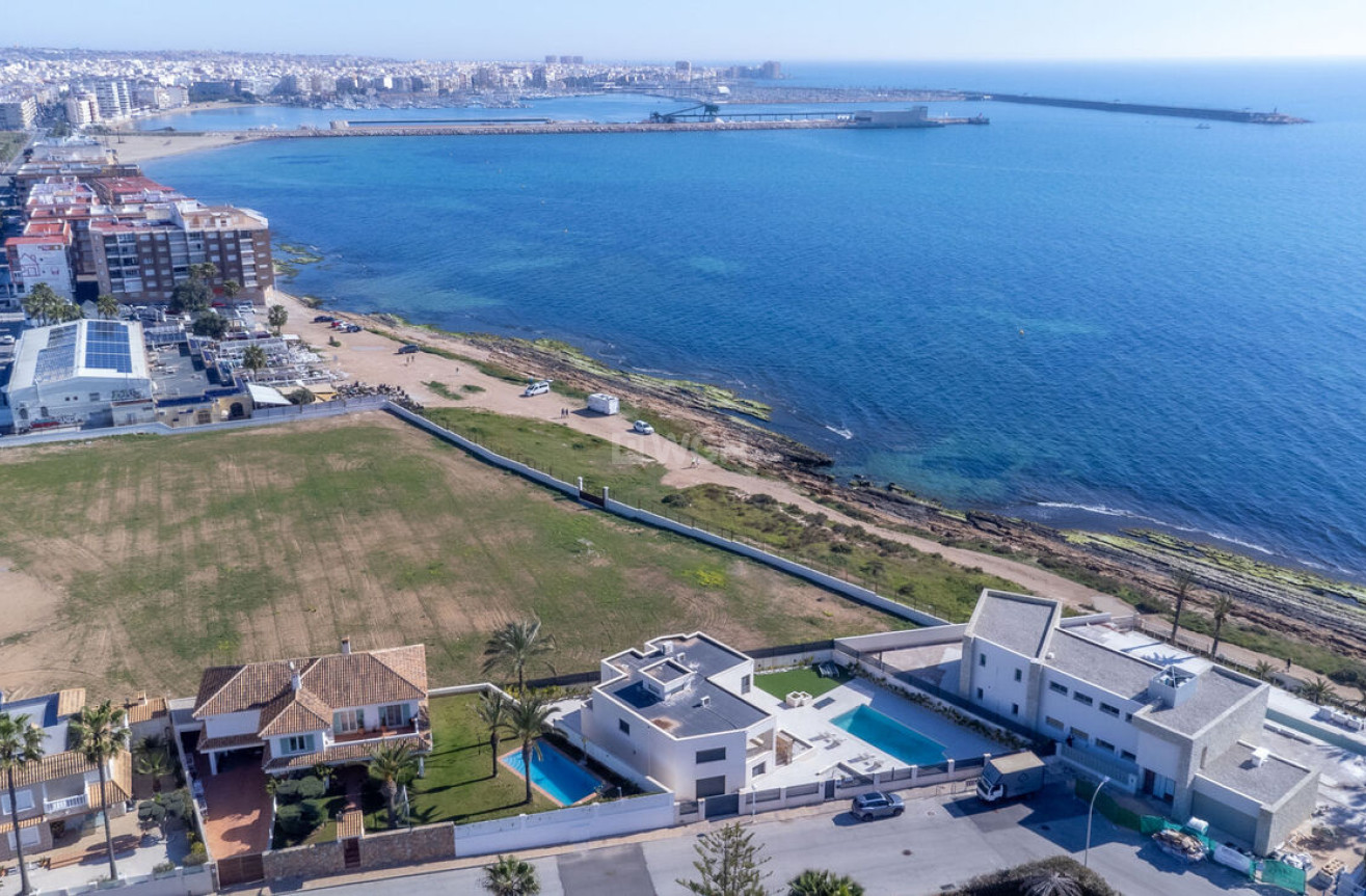 Odsprzedaż - Villa - Torrevieja - La Valeta