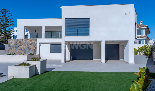 Odsprzedaż - Villa - Torrevieja - La Valeta