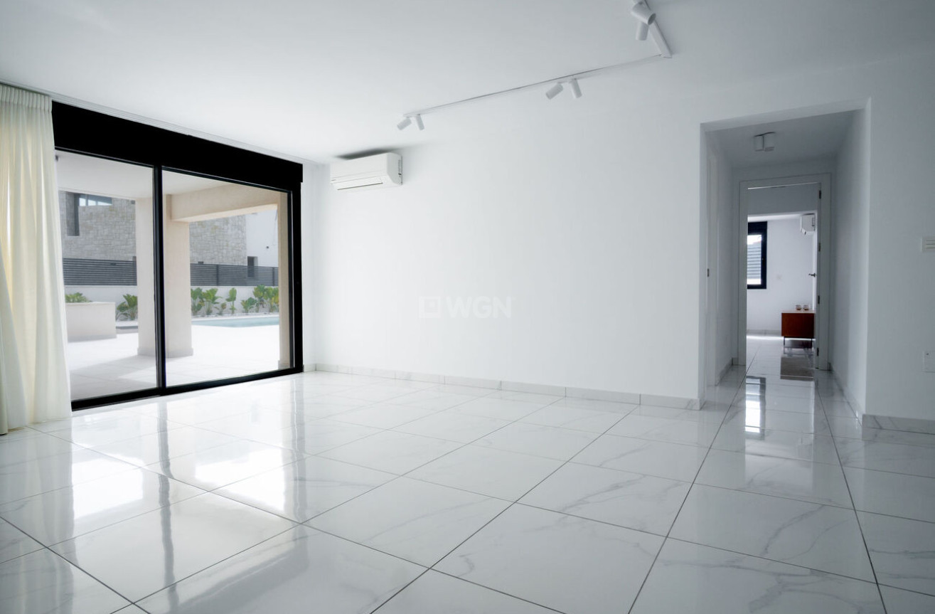 Odsprzedaż - Villa - Torrevieja - La Valeta
