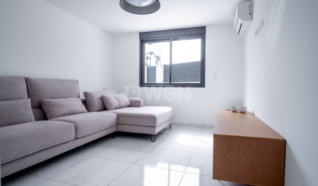 Odsprzedaż - Villa - Torrevieja - La Valeta