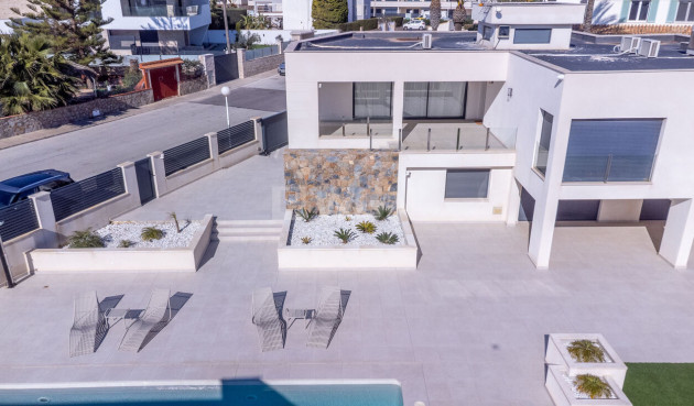 Odsprzedaż - Villa - Torrevieja - La Valeta