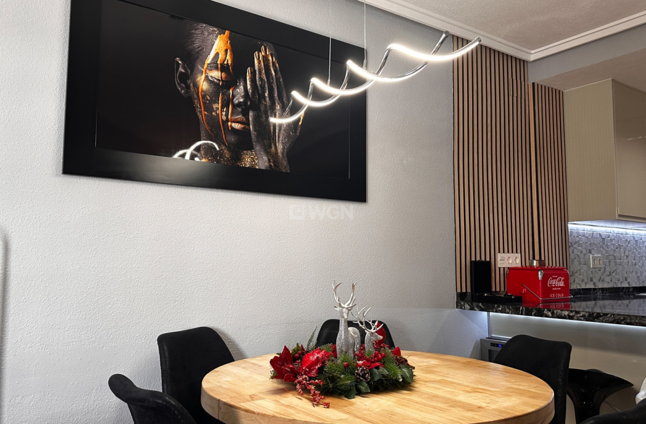 Odsprzedaż - Mieszkanie w bloku - Torrevieja - Costa Blanca