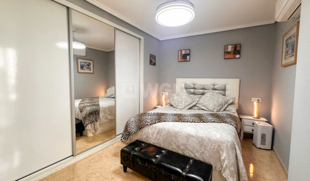 Odsprzedaż - Mieszkanie w bloku - Torrevieja - Costa Blanca