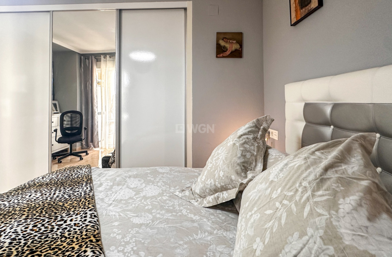 Odsprzedaż - Mieszkanie w bloku - Torrevieja - Costa Blanca