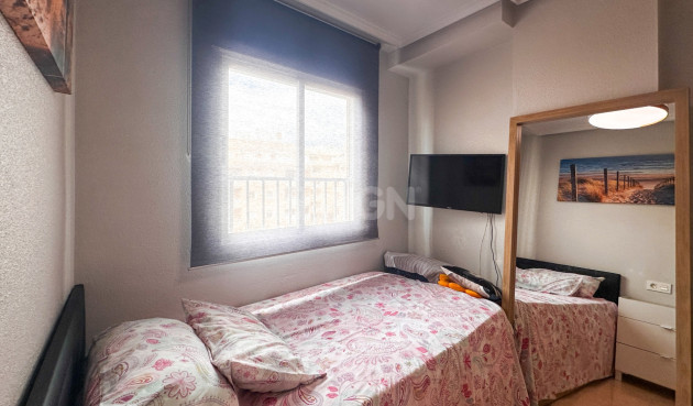 Odsprzedaż - Mieszkanie w bloku - Torrevieja - Costa Blanca