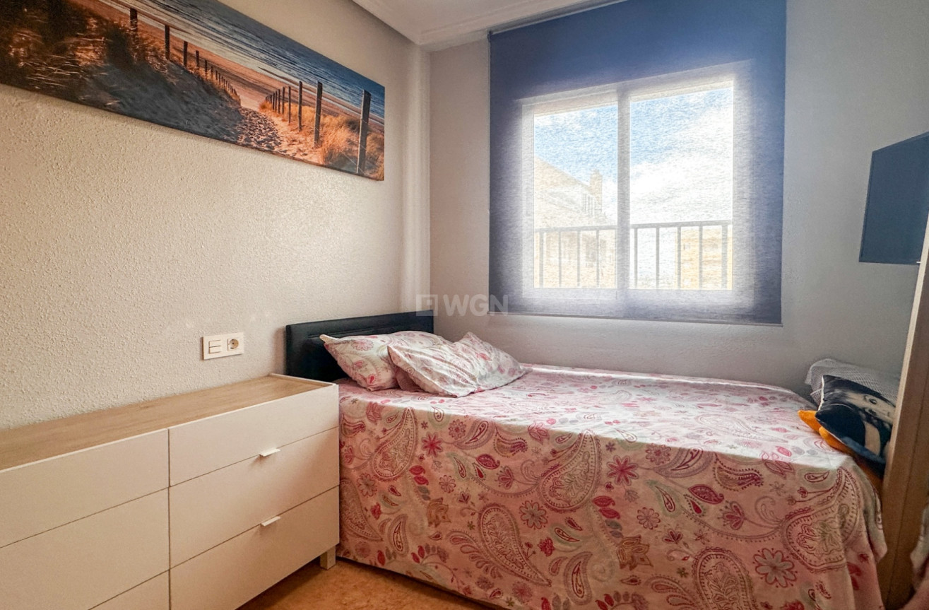 Odsprzedaż - Mieszkanie w bloku - Torrevieja - Costa Blanca