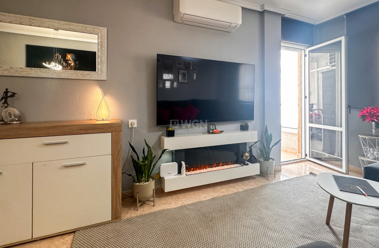 Odsprzedaż - Mieszkanie w bloku - Torrevieja - Costa Blanca