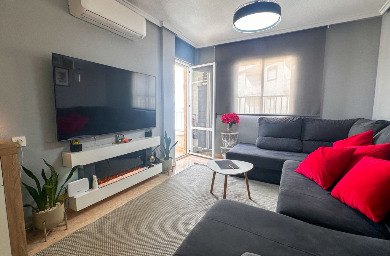 Odsprzedaż - Mieszkanie w bloku - Torrevieja - Costa Blanca