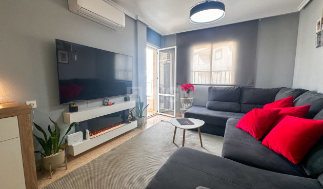 Odsprzedaż - Mieszkanie w bloku - Torrevieja - Costa Blanca