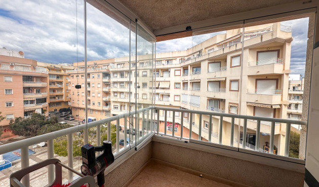 Odsprzedaż - Mieszkanie w bloku - Torrevieja - Costa Blanca