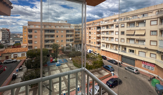 Odsprzedaż - Mieszkanie w bloku - Torrevieja - Costa Blanca