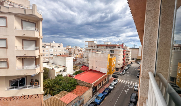 Odsprzedaż - Mieszkanie w bloku - Torrevieja - Costa Blanca