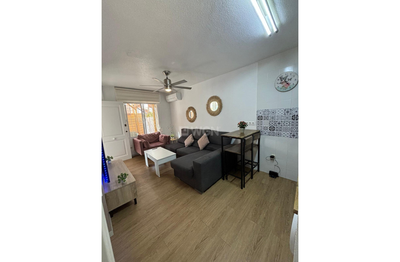 Odsprzedaż - Bungalow - Torrevieja - Los Balcones