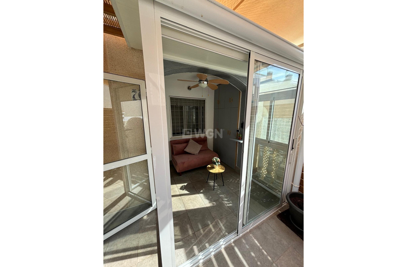 Odsprzedaż - Bungalow - Torrevieja - Los Balcones
