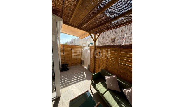 Odsprzedaż - Bungalow - Torrevieja - Los Balcones