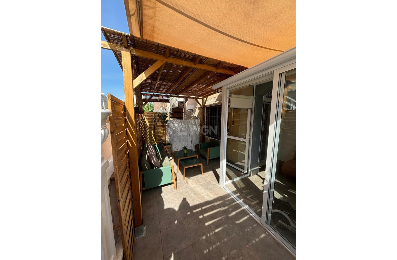 Odsprzedaż - Bungalow - Torrevieja - Los Balcones