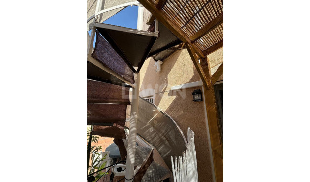 Odsprzedaż - Bungalow - Torrevieja - Los Balcones