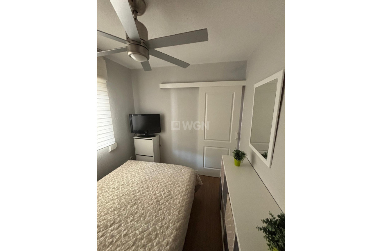 Odsprzedaż - Bungalow - Torrevieja - Los Balcones