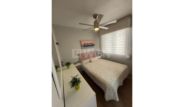 Odsprzedaż - Bungalow - Torrevieja - Los Balcones