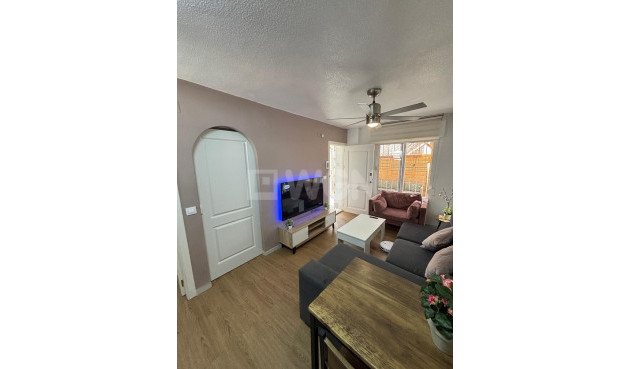 Odsprzedaż - Bungalow - Torrevieja - Los Balcones