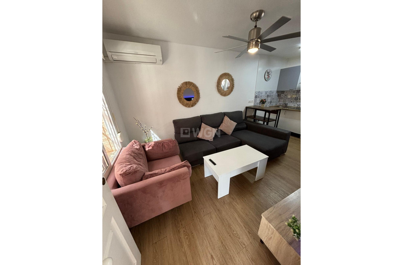 Odsprzedaż - Bungalow - Torrevieja - Los Balcones