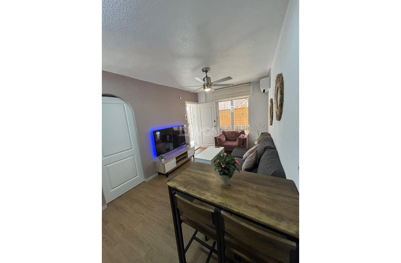 Odsprzedaż - Bungalow - Torrevieja - Los Balcones