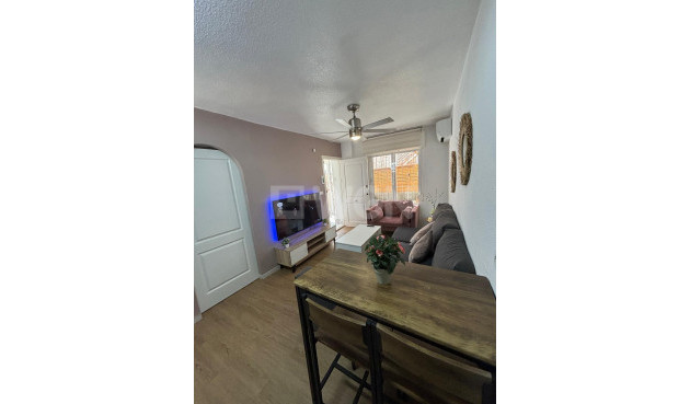 Odsprzedaż - Bungalow - Torrevieja - Los Balcones