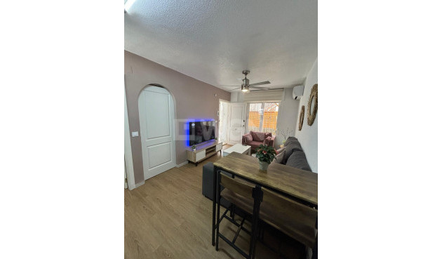 Odsprzedaż - Bungalow - Torrevieja - Los Balcones