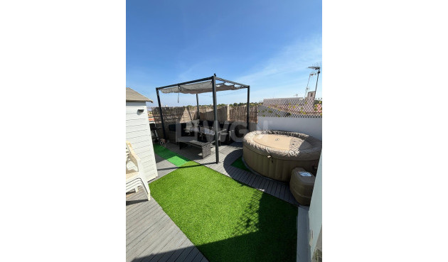 Odsprzedaż - Bungalow - Torrevieja - Los Balcones