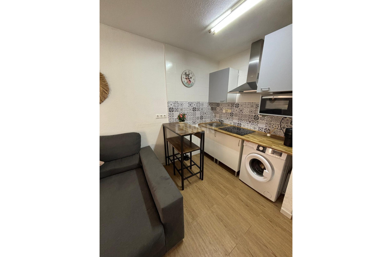 Odsprzedaż - Bungalow - Torrevieja - Los Balcones