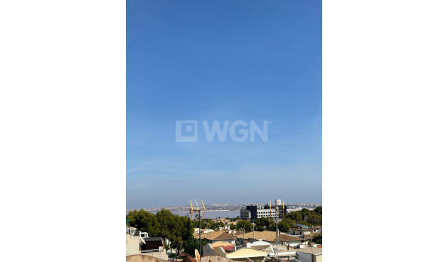 Odsprzedaż - Bungalow - Torrevieja - Los Balcones