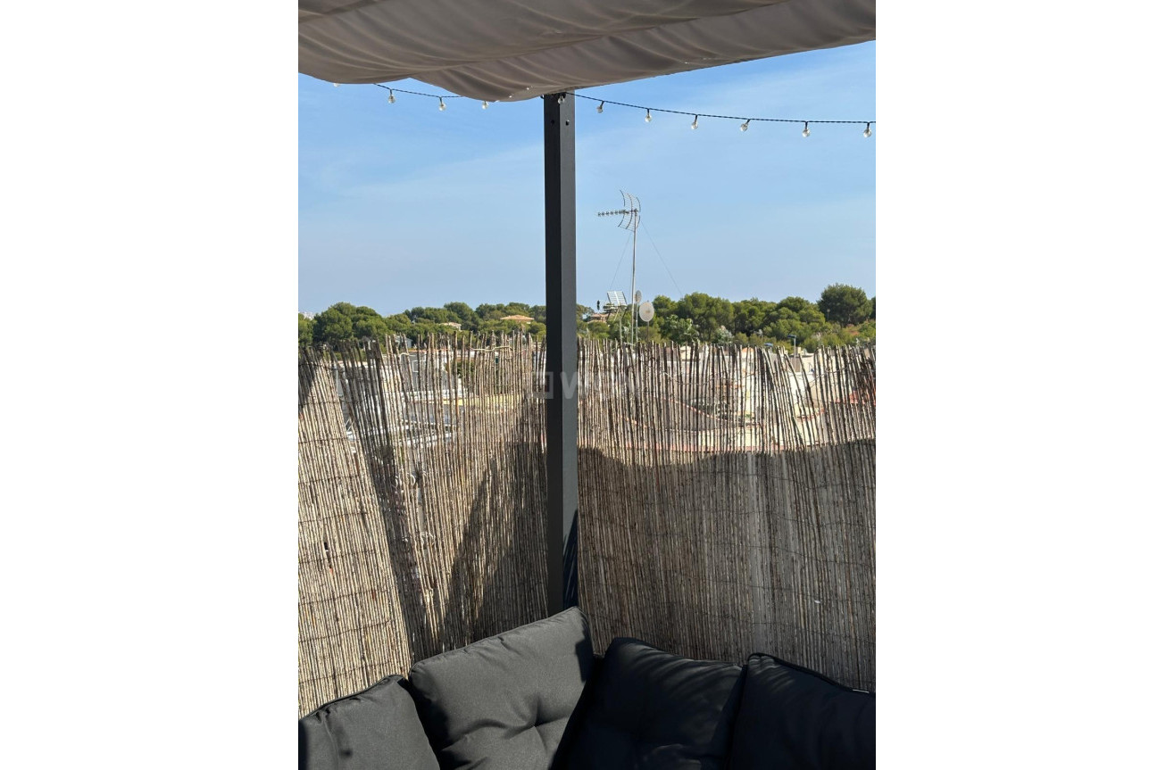 Odsprzedaż - Bungalow - Torrevieja - Los Balcones