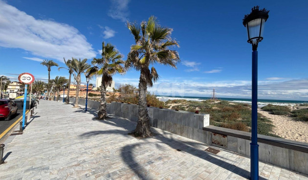 Odsprzedaż - Mieszkanie w bloku - Cabo Roig - Costa Blanca