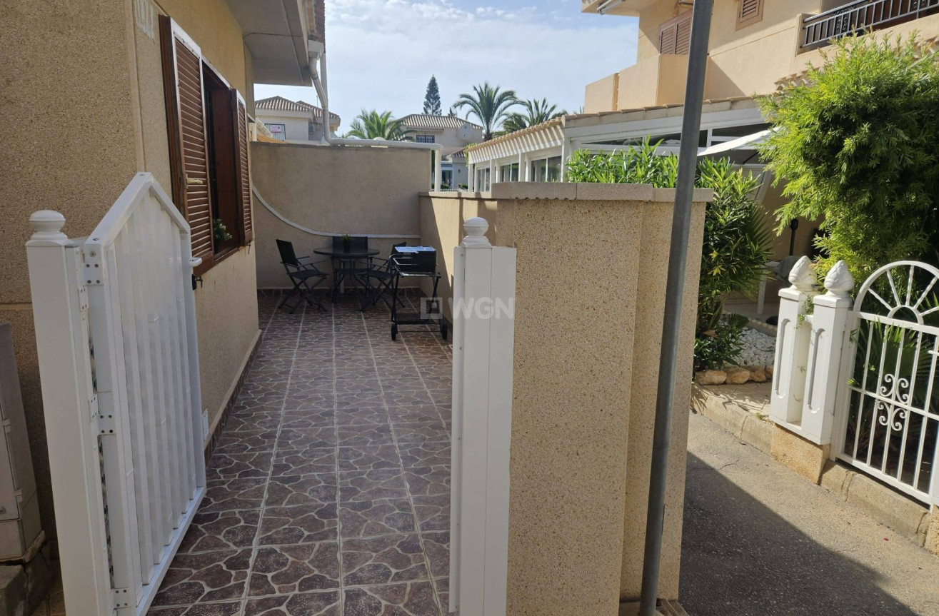 Odsprzedaż - Bungalow - Orihuela Costa - La Zenia