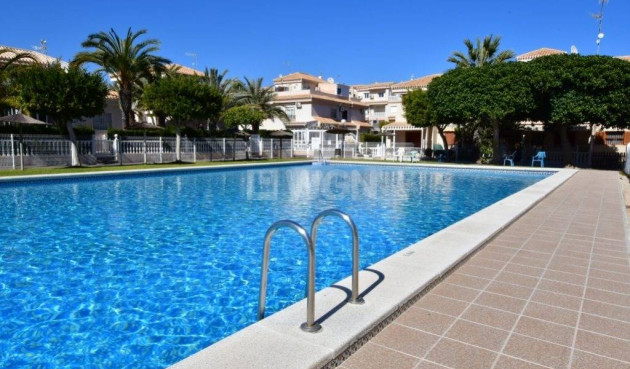 Odsprzedaż - Bungalow - Orihuela Costa - La Zenia