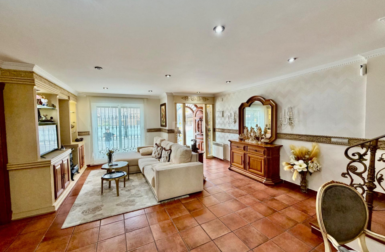 Odsprzedaż - Villa - Orihuela Costa - La Zenia