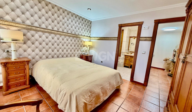 Odsprzedaż - Villa - Orihuela Costa - La Zenia