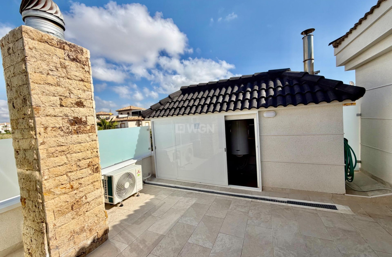 Odsprzedaż - Villa - Orihuela Costa - La Zenia