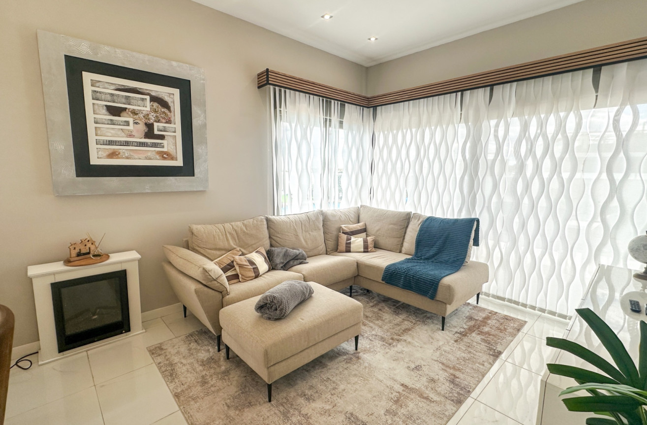 Odsprzedaż - Villa - Orihuela Costa - Costa Blanca