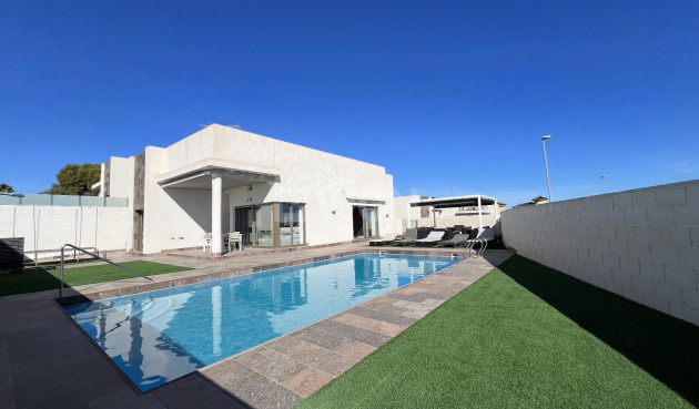 Odsprzedaż - Villa - Orihuela Costa - Costa Blanca
