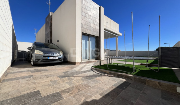 Odsprzedaż - Villa - Orihuela Costa - Costa Blanca