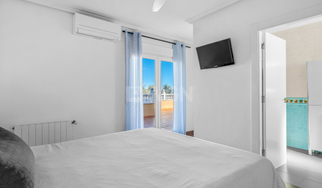 Odsprzedaż - Villa - Ciudad De Las Comunicaciones - Costa Blanca
