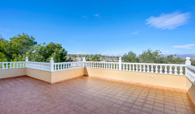 Odsprzedaż - Villa - Ciudad De Las Comunicaciones - Costa Blanca