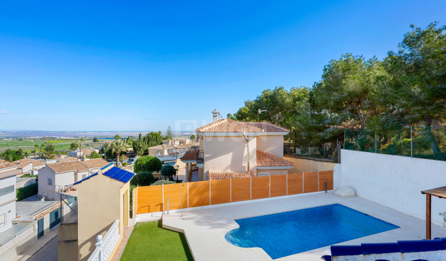 Odsprzedaż - Villa - Ciudad De Las Comunicaciones - Costa Blanca