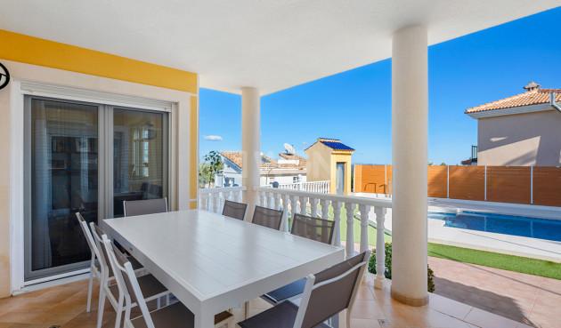 Odsprzedaż - Villa - Ciudad De Las Comunicaciones - Costa Blanca