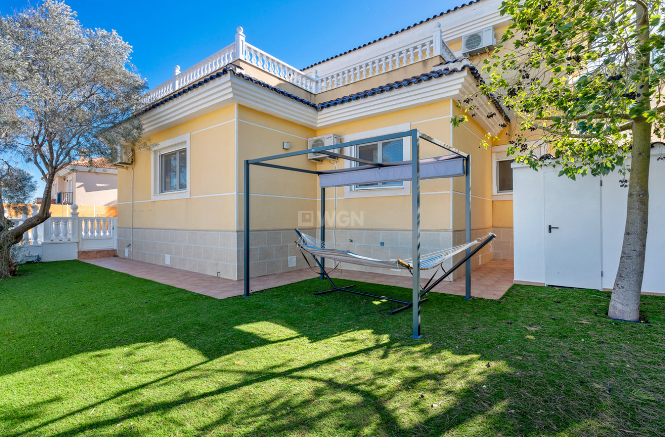 Odsprzedaż - Villa - Ciudad De Las Comunicaciones - Costa Blanca