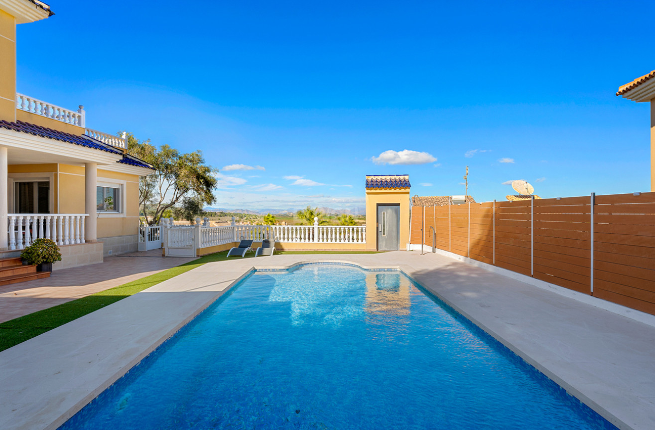 Odsprzedaż - Villa - Ciudad De Las Comunicaciones - Costa Blanca