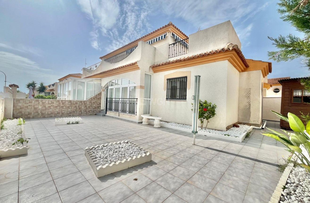 Odsprzedaż - Villa - Orihuela Costa - Playa Flamenca