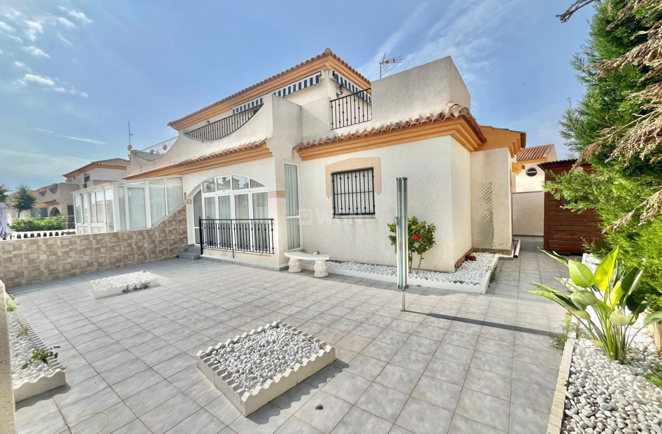 Odsprzedaż - Villa - Orihuela Costa - Playa Flamenca