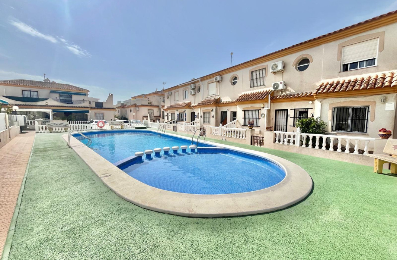 Odsprzedaż - Villa - Orihuela Costa - Playa Flamenca